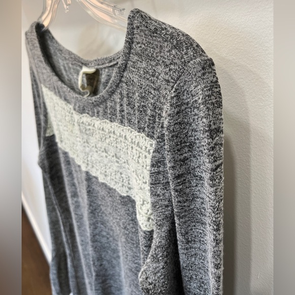 Gray Women's Top with Lace - Picture 3 of 11
